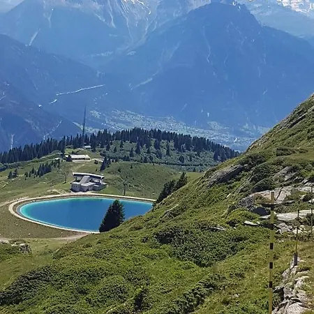 Huserhus Parterre Lägenhet *